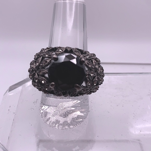 Black Crystal Cocktail Ring Size 7 NEW - Picture 5 of 5